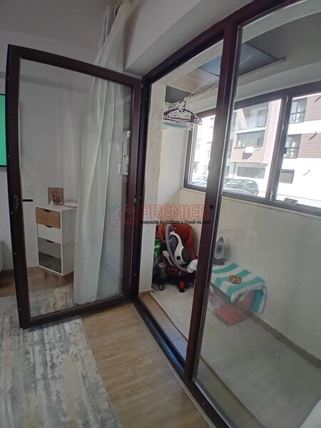 Metrou Aparatorii Patriei oferta noua, 2 camere decomandat, disponibil imediat